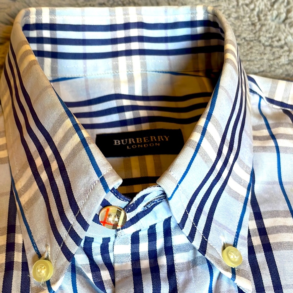 Burberry 2/15 button down - Picture 3 of 9